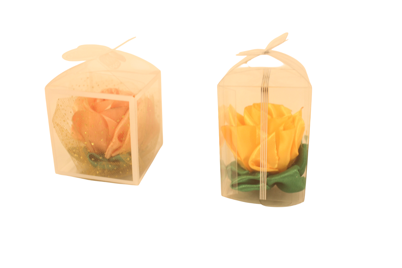 Flores echas a mano, en cinta satin - Imagen 4